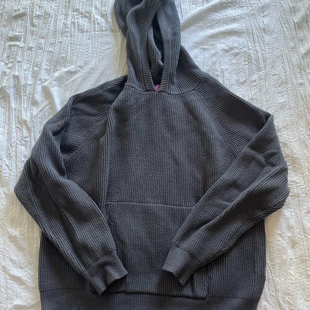 Women’s Ediketed Gray Hooded Sweater